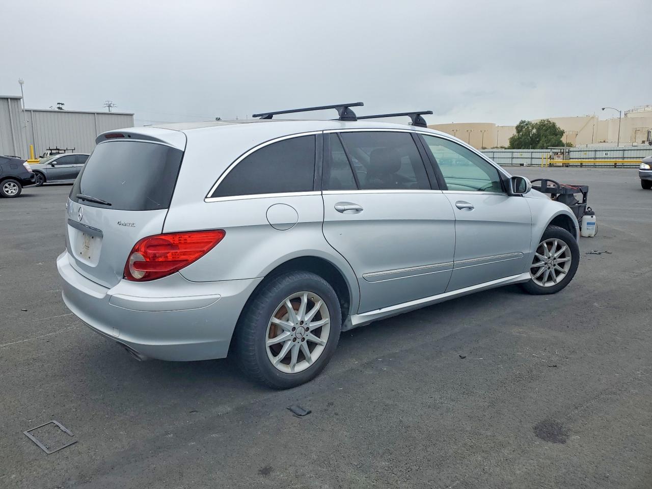 2007 MERCEDES-BENZ R-class VIN 4JGCB65E97A048255 photo 3