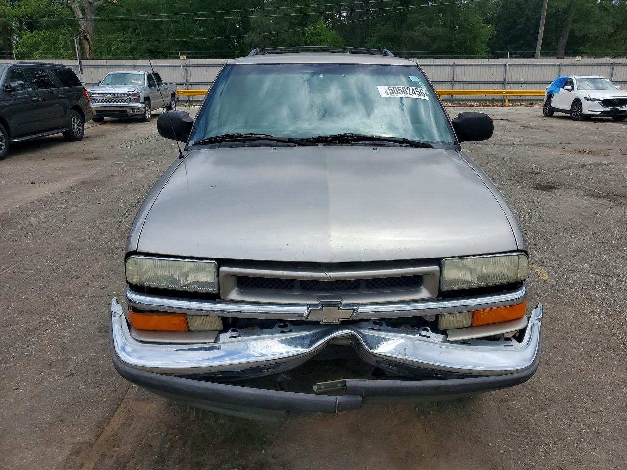2001 Chevrolet Blazer VIN 1GNCS13W812184386 photo 5