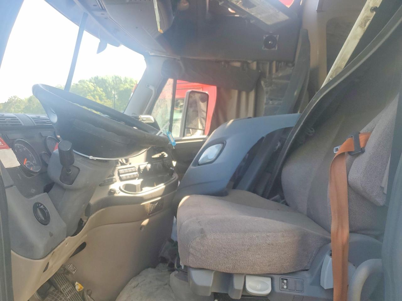 2020 FREIGHTLINER All other VIN 3AKJGLDR9LDLT6812 photo 5