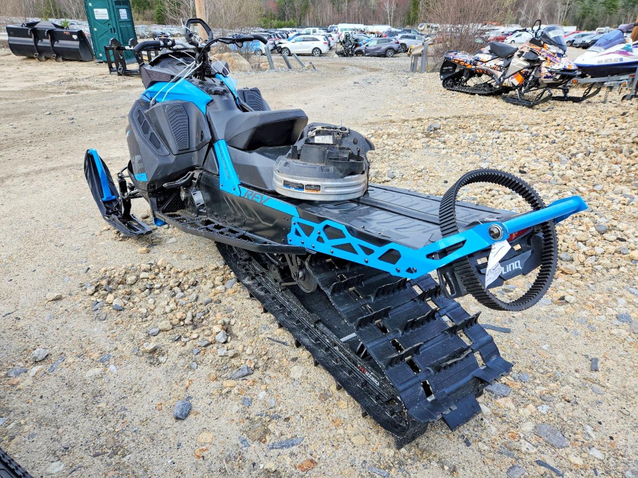 2019 OTHER Summit VIN 2BPSCXKB9KV000022 photo 3