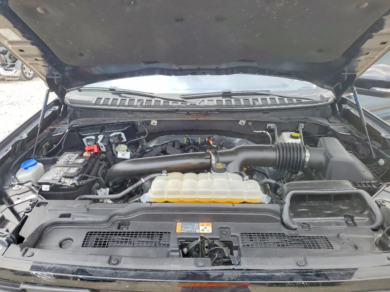 2025 Ford Expedition VIN 1FMJU1H87SEA25083 photo 12