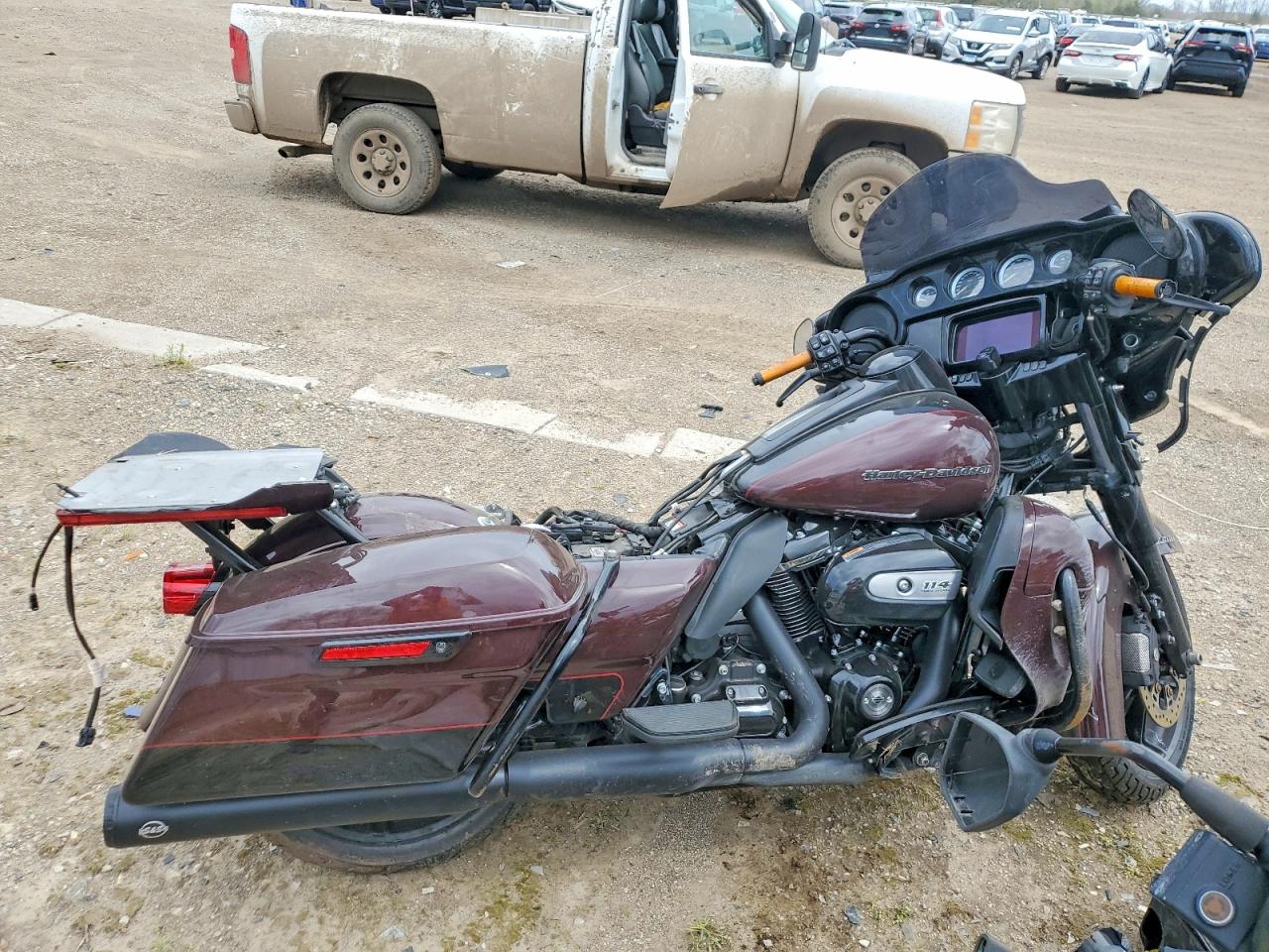 2022 HARLEY Fl VIN 1HD1KEF13NB658188 photo 1