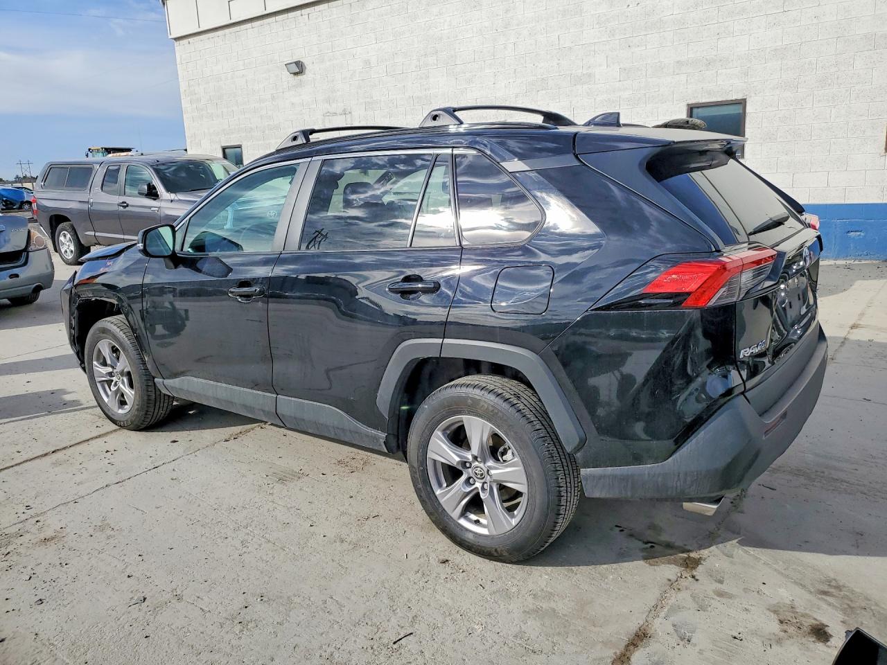 2025 Toyota Rav4 VIN 2T3P1RFV4SC550580 photo 2
