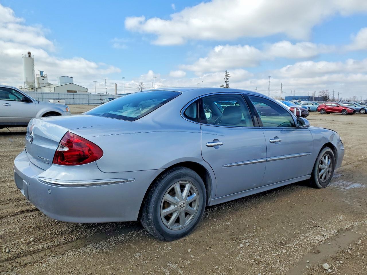 2005 Buick Lacrosse VIN 2G4WD532051237197 photo 3