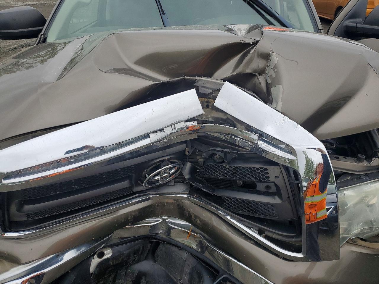 2011 Toyota Tundra VIN 5TFUM5F14BX023892 photo 11