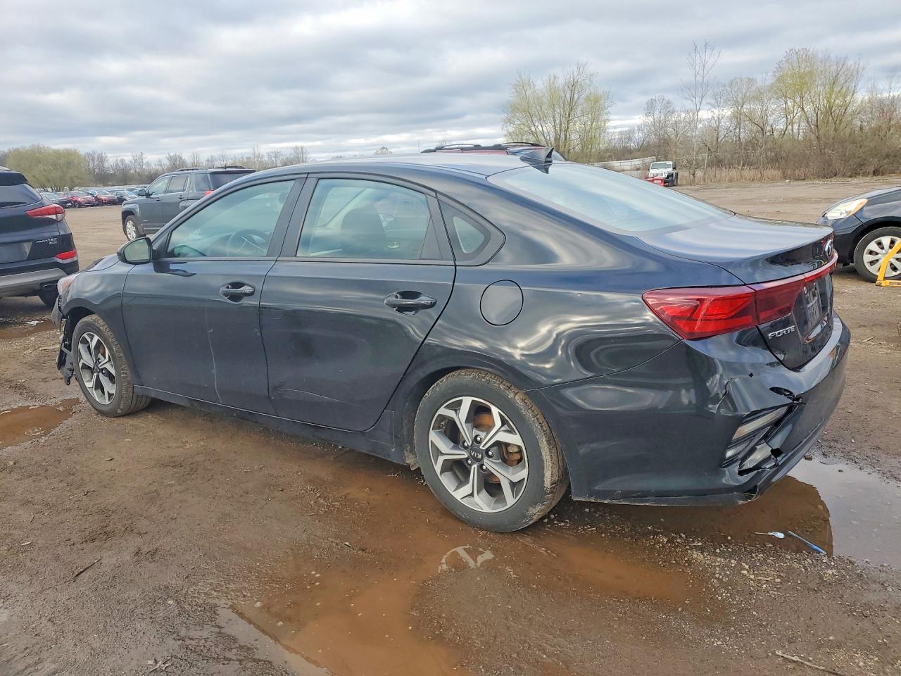 2019 KIA Forte lxs VIN 3KPF24AD8KE008967 photo 2