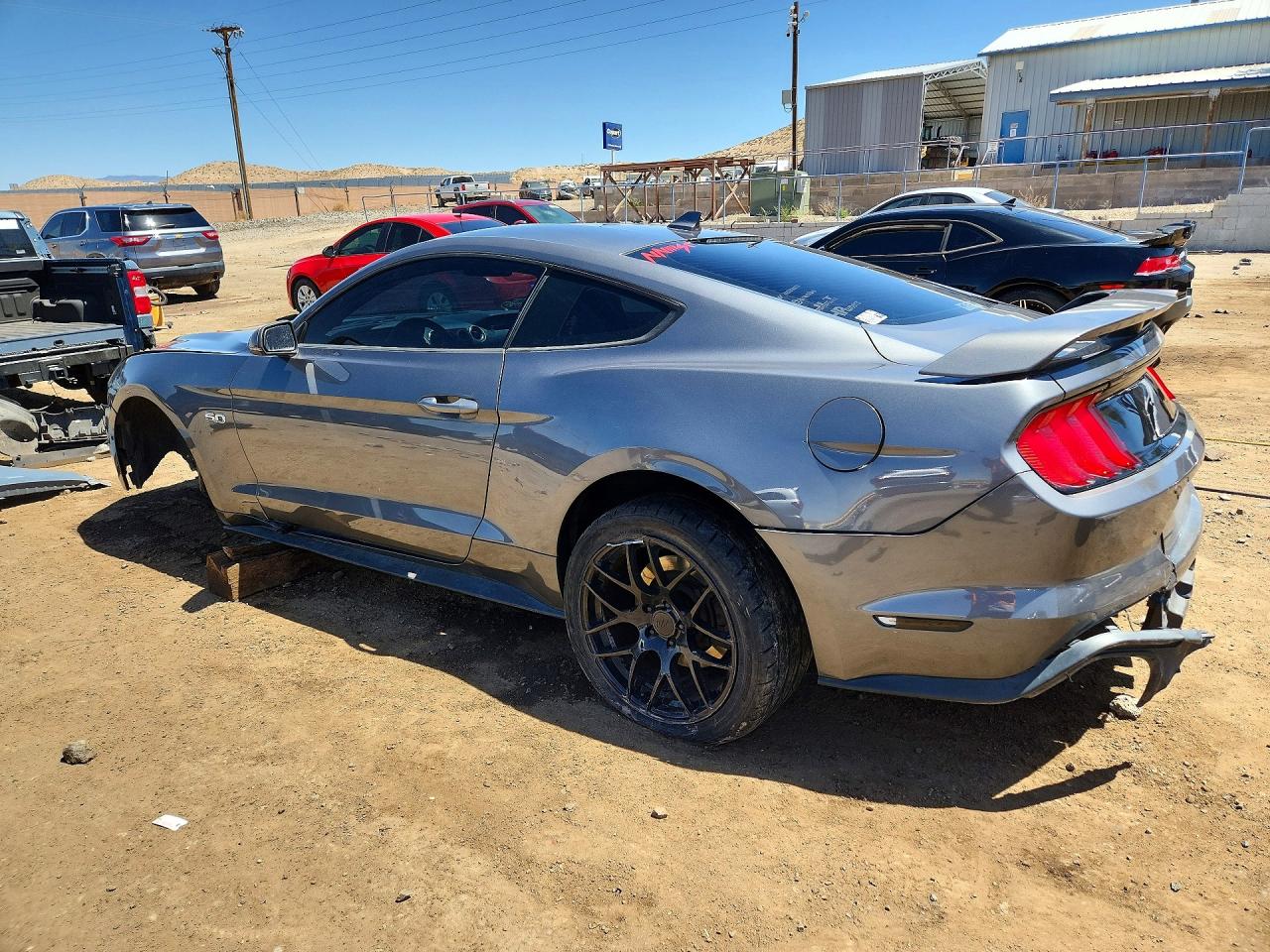 2021 Ford Mustang VIN 1FA6P8CF2M5107957 photo 2