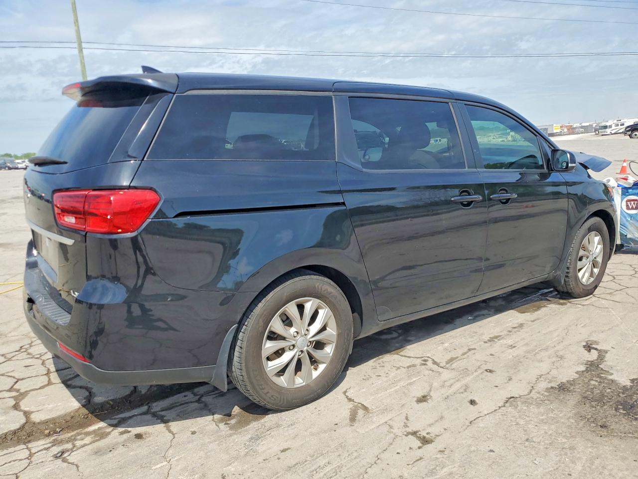 2019 Kia SEDONA VIN KNDMB5C10K6534502 photo 3