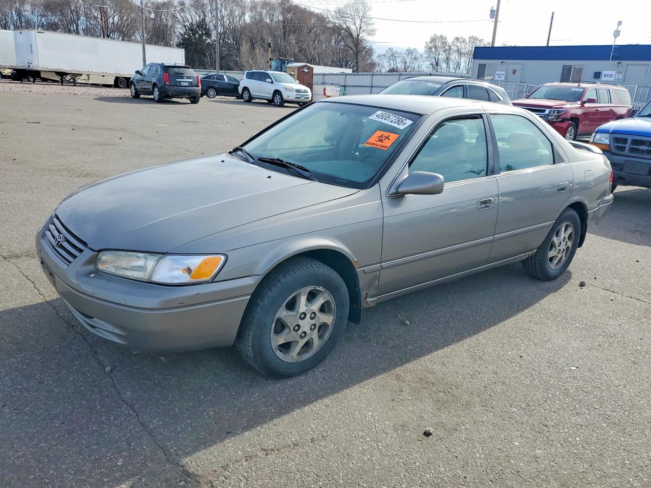 1998 Toyota Camry VIN 4T1BF28K8WU061893 photo 1