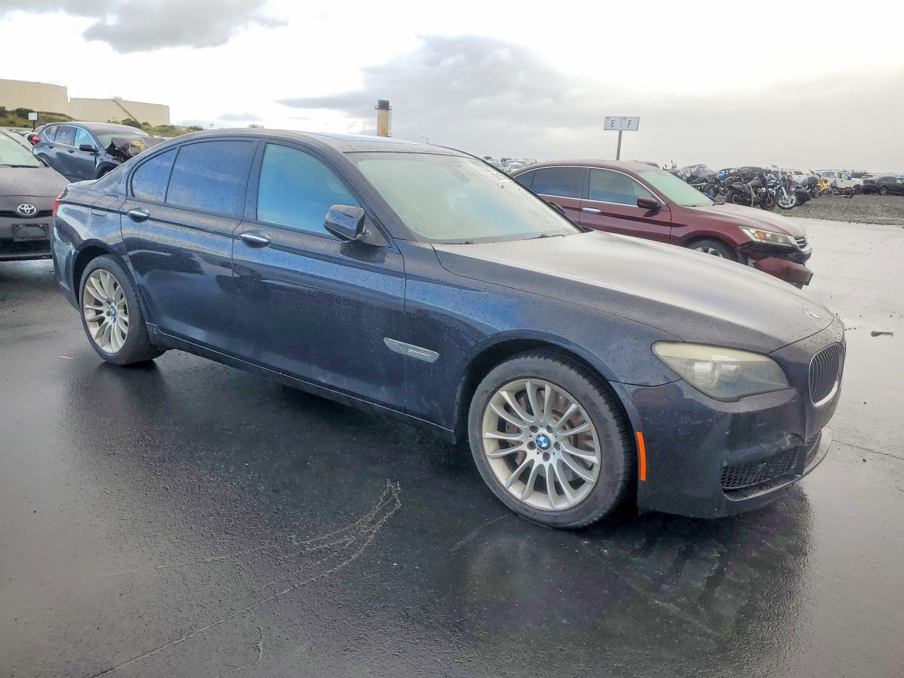 2011 BMW 7 series VIN WBAKA8C5XBCY36599 photo 4