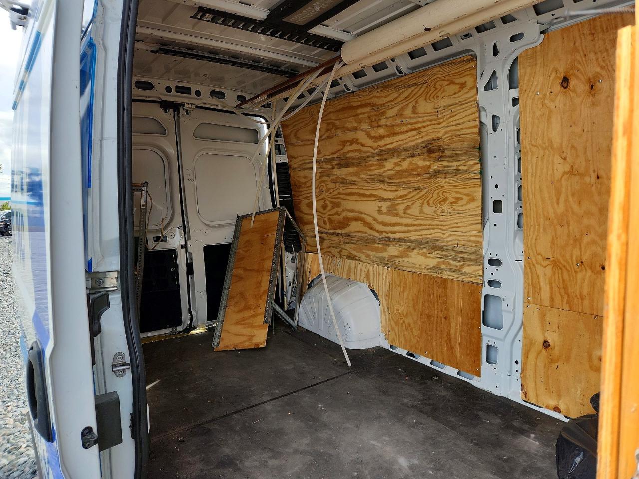 2024 Ram Promaster VIN 3C6LRVDG8RE111933 photo 10
