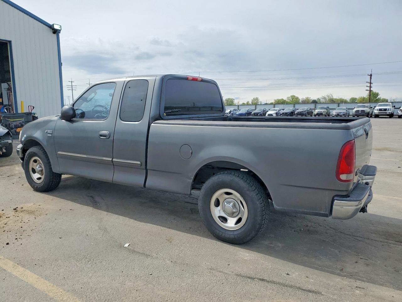 2003 Ford F150 VIN 1FTRX17W43NA75732 photo 2