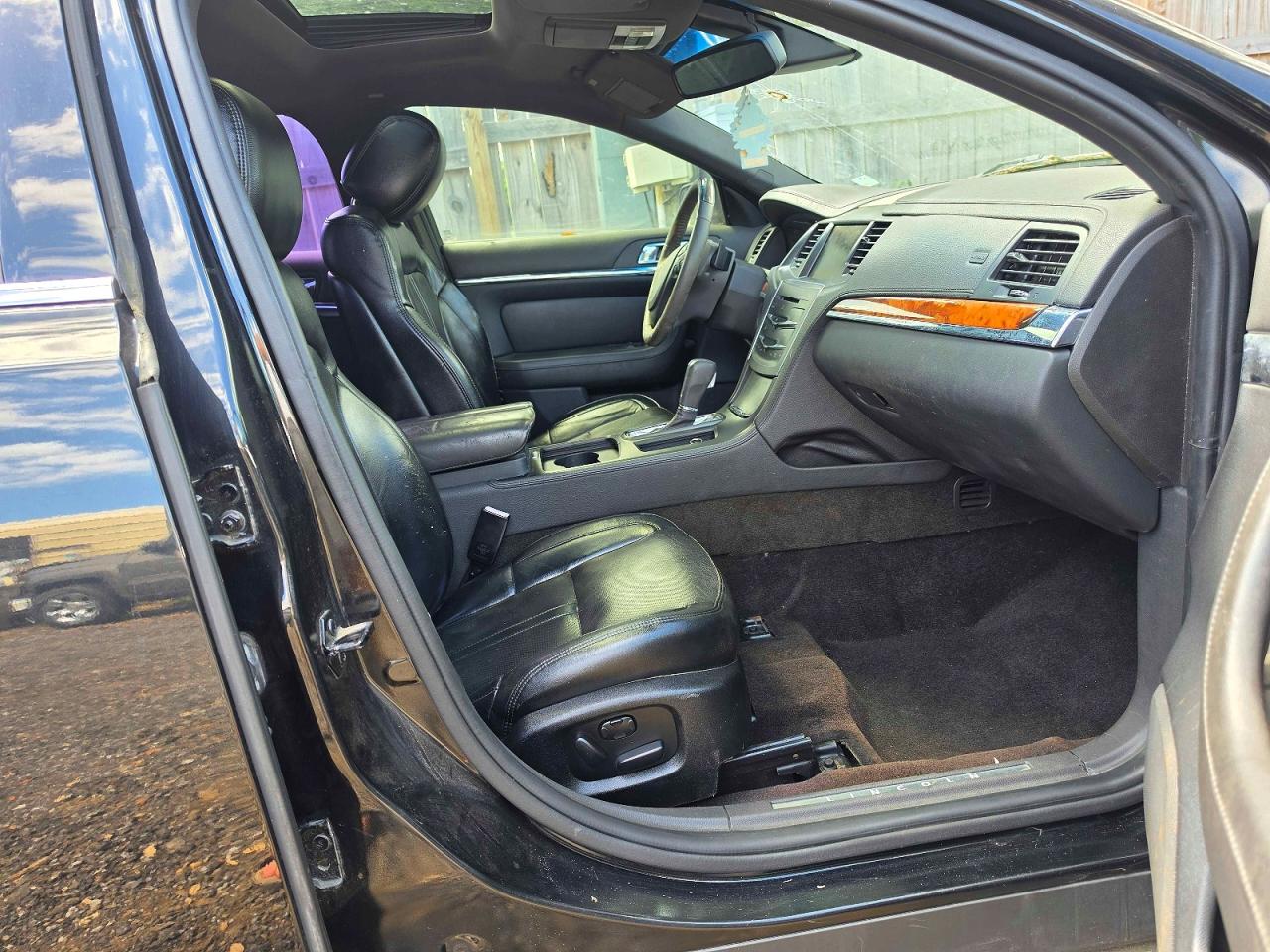 2014 Lincoln Mks VIN 1LNHL9DK1EG604287 photo 5