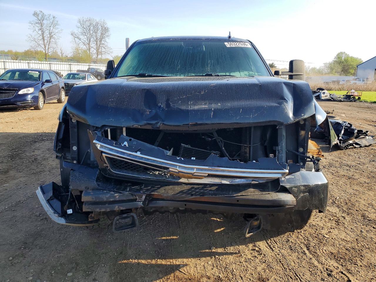 2011 Chevrolet Suburban VIN 1GNWKLEG6BR122928 photo 5