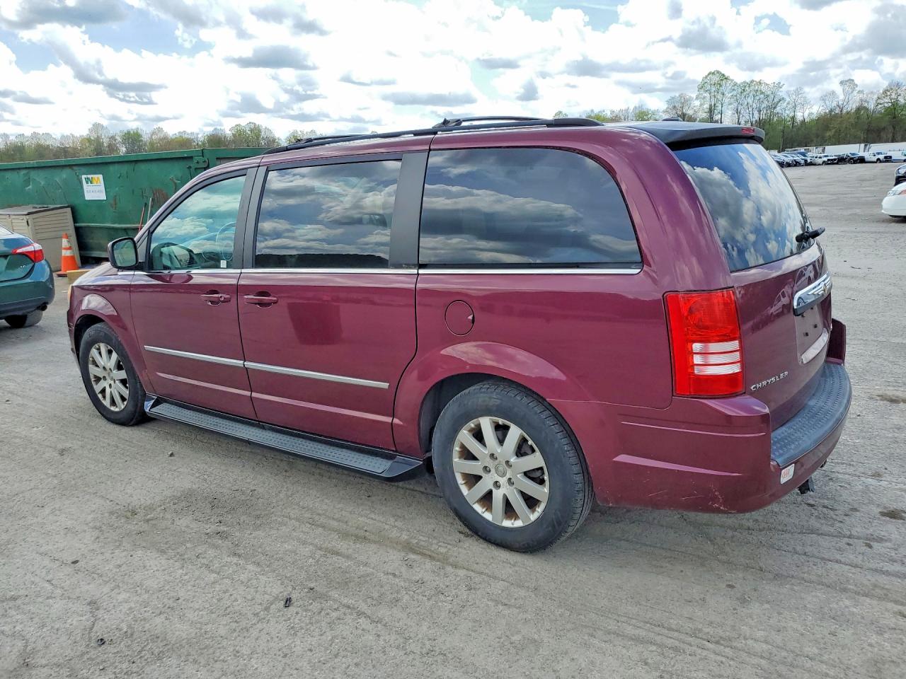 2009 Chrysler Minivan VIN 2A8HR54149R509755 photo 2