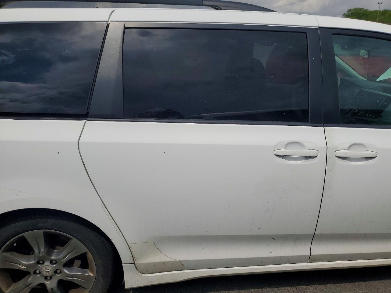 2011 TOYT Sienna VIN 5TDXK3DC2BS092999 photo 11