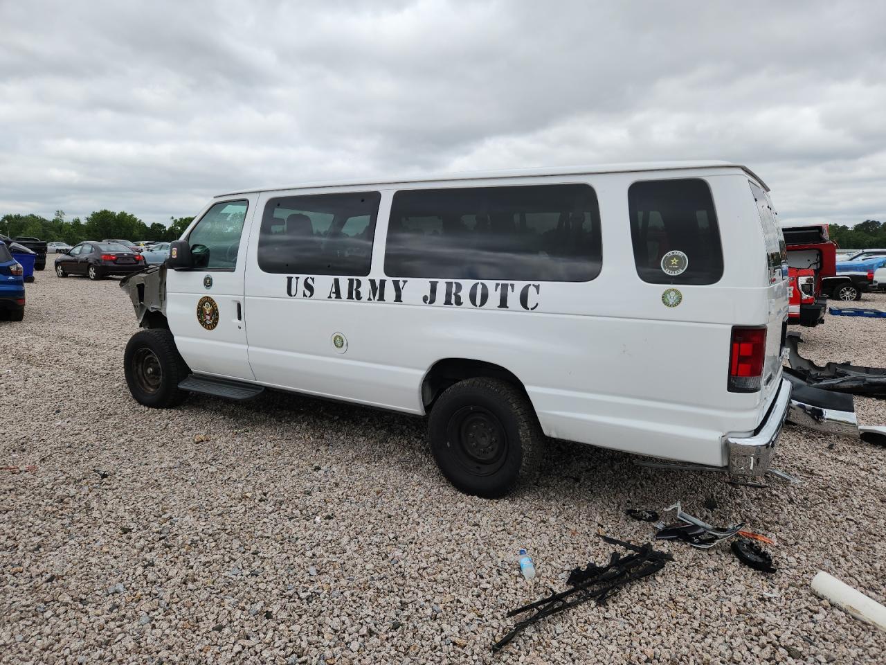 2012 Ford Econoline VIN 1FBSS3BL3CDA12558 photo 2