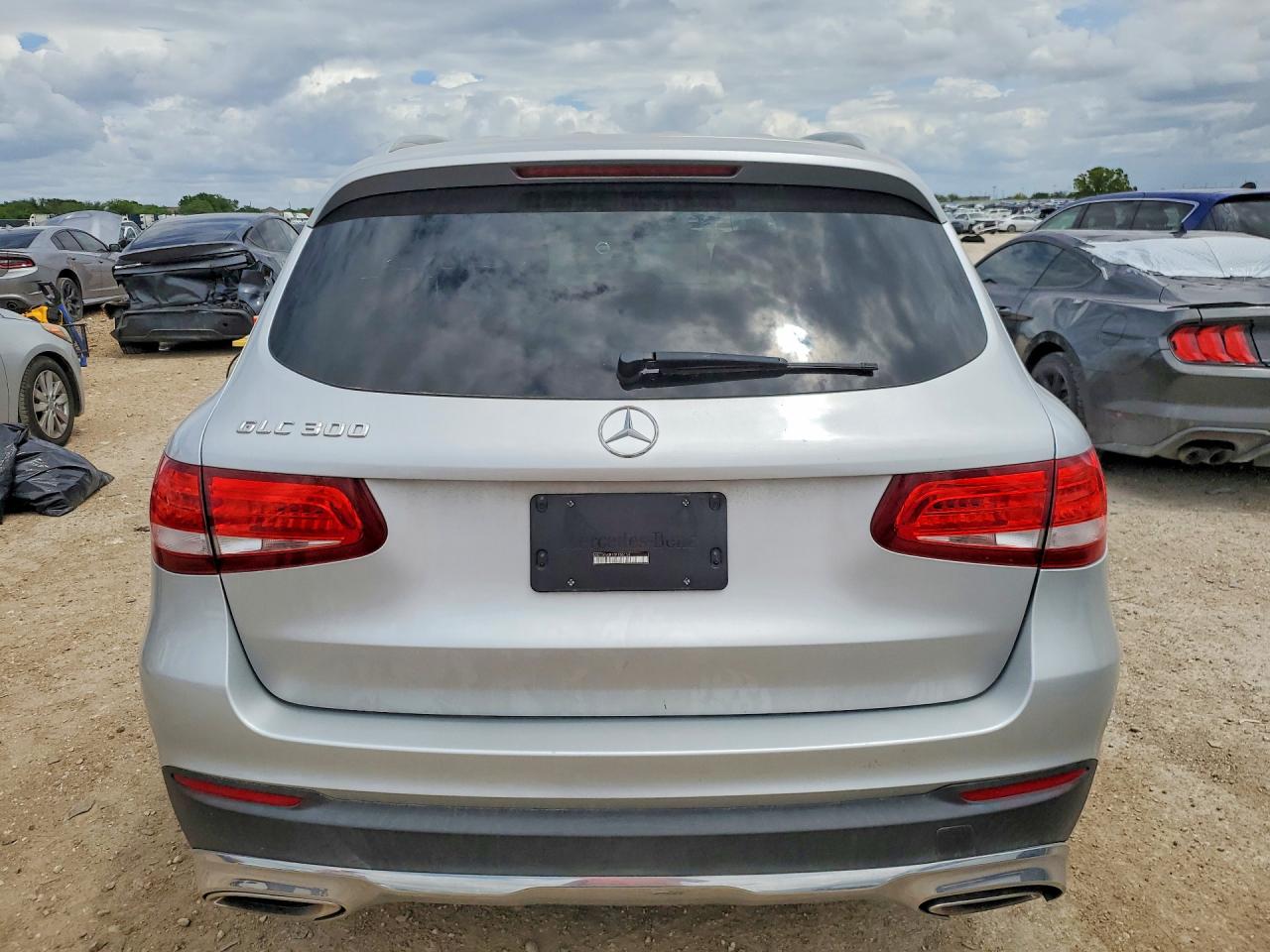 2016 Mercedes-Benz Glc class VIN WDC0G4JB1GF106154 photo 6