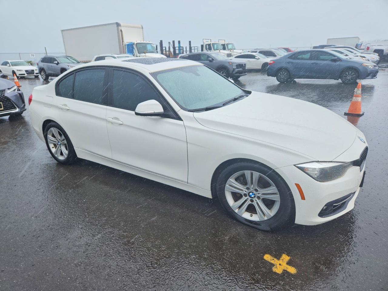 2016 BMW 3 series VIN WBA8E9C5XGK648635 photo 4