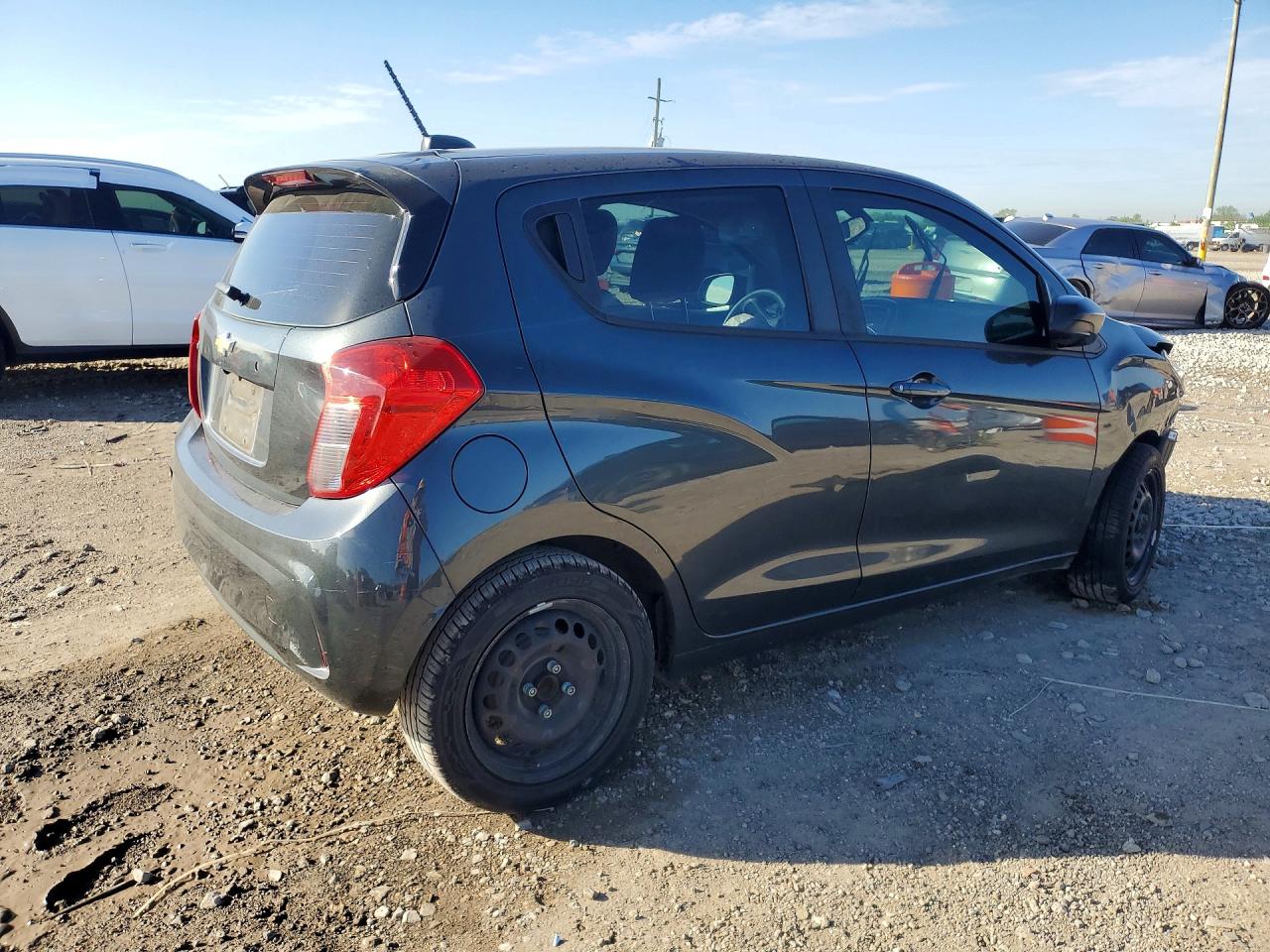 2018 Chevrolet Spark VIN KL8CB6SA1JC428541 photo 3