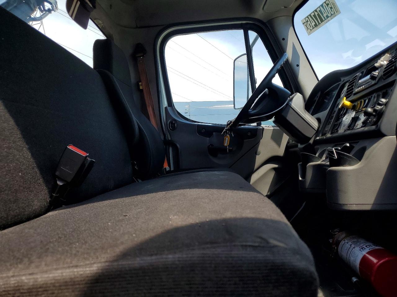 2015 FREIGHTLINER All other VIN 1FVHCYCY4FHGT0745 photo 10