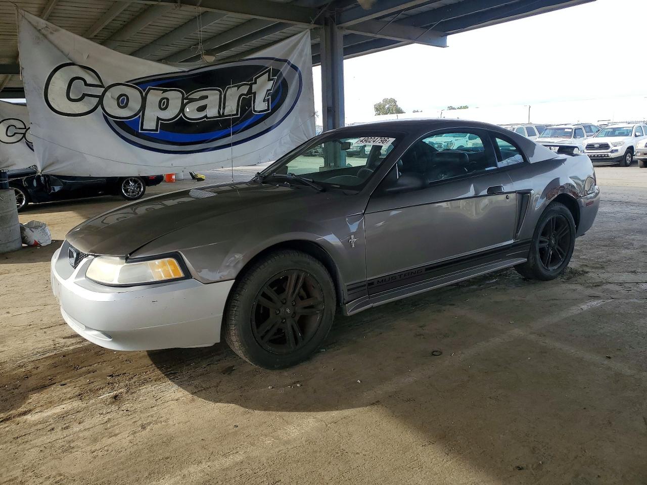 2001 Ford Mustang VIN 1FAFP40441F246084 photo 1