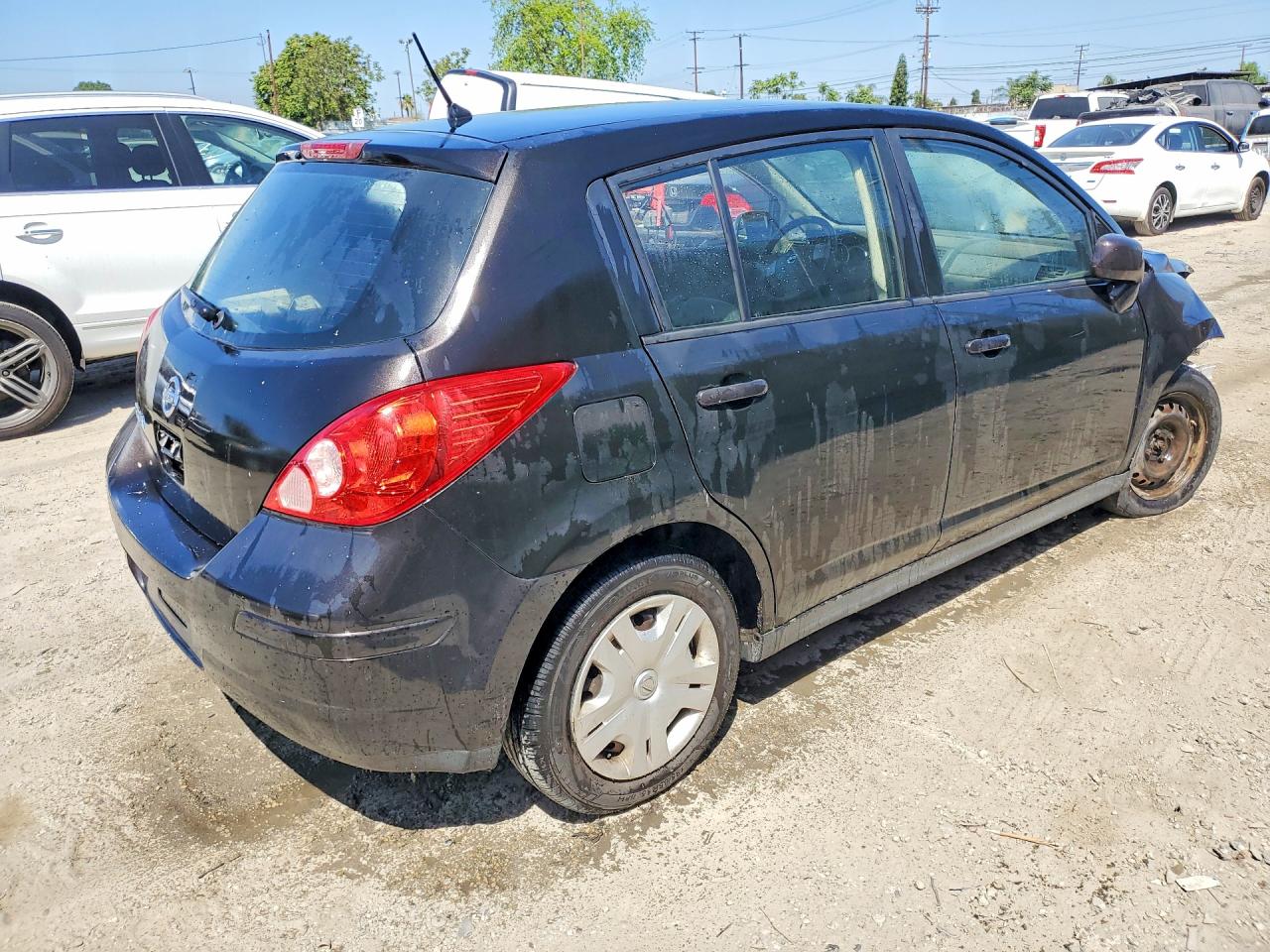 2011 Nissan Versa 1.8 VIN 3N1BC1CP8BL455265 photo 3