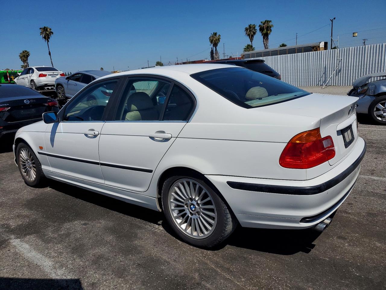 2001 BMW 3 series VIN WBAAV53431FJ71189 photo 2