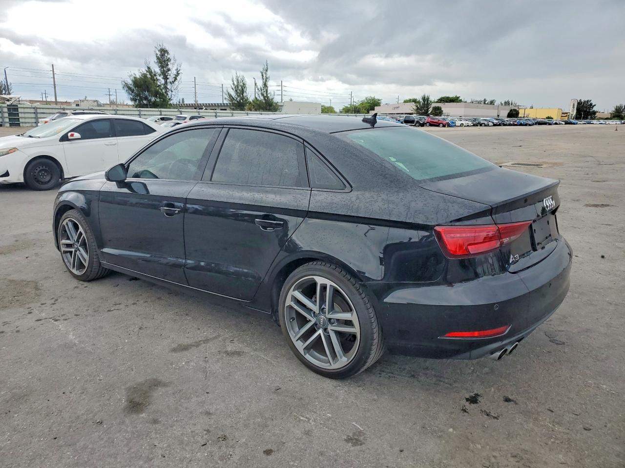 2020 Audi A3 VIN WAUAUGFF7LA003339 photo 2