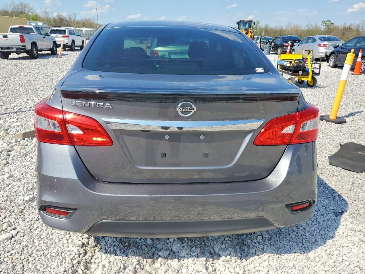 2018 NISS Sentra VIN 3N1AB7AP7JY321160 photo 6