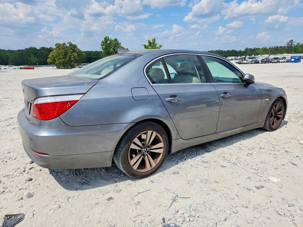 2010 BMW 5 series VIN WBANU5C51AC363709 photo 3
