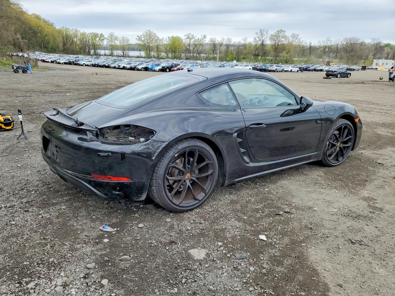 2024 Porsche Cayman VIN WP0AA2A80RK255816 photo 3