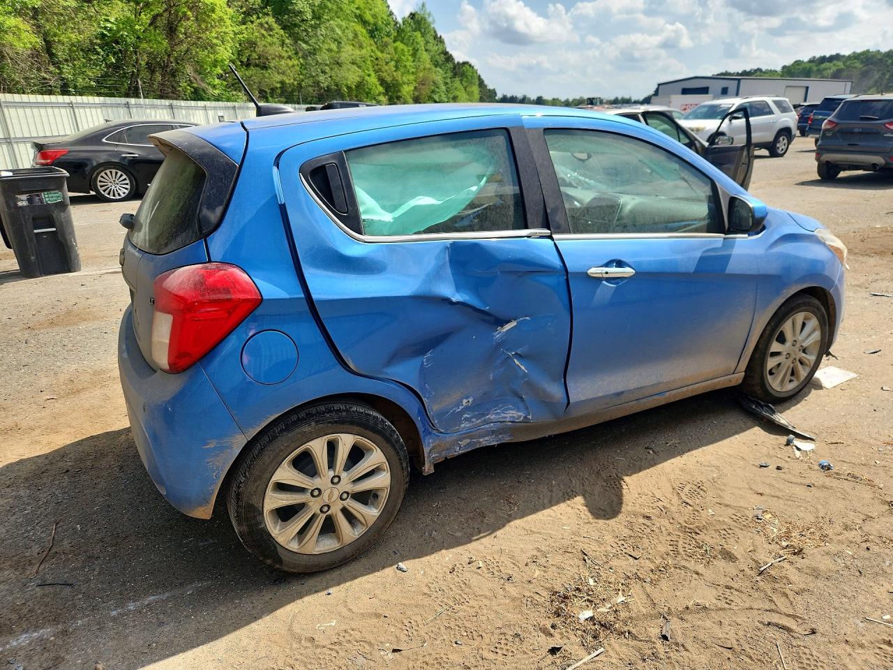2018 Chevrolet Spark VIN KL8CF6SA4JC428487 photo 3