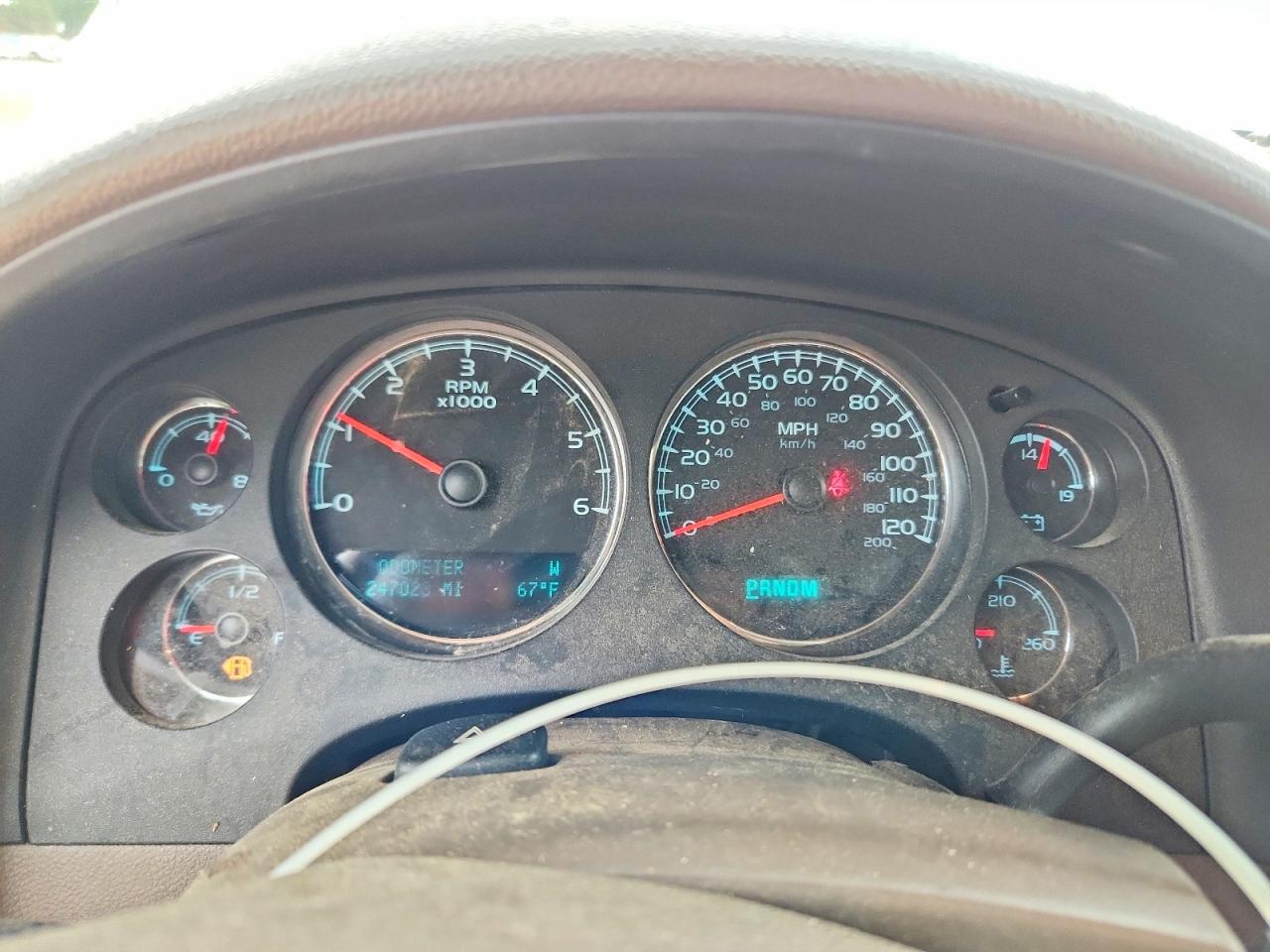 2013 Chevrolet Suburban VIN 1GNSKKE79DR166448 photo 9