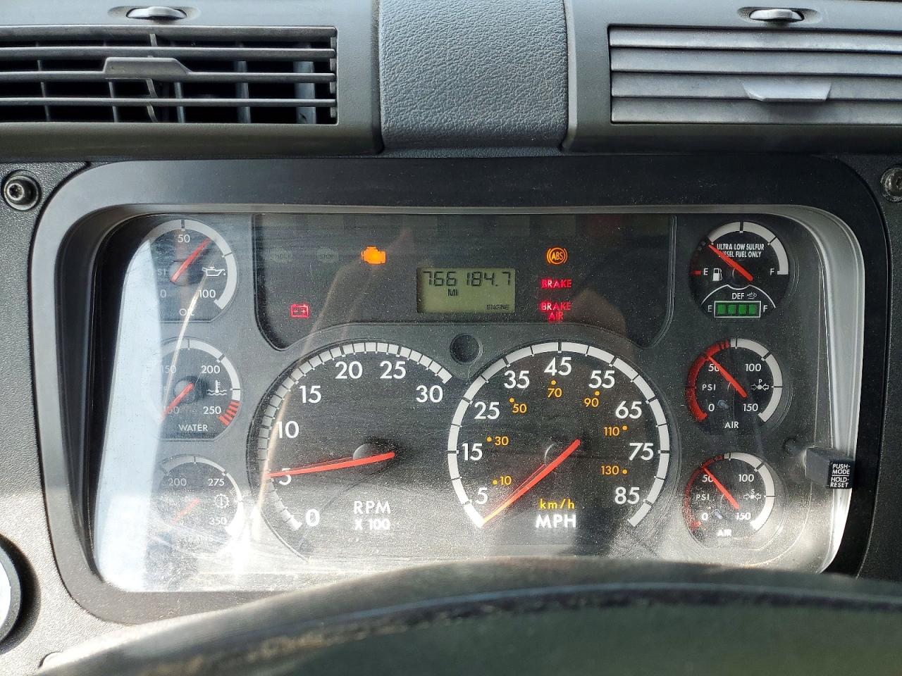 2011 FREIGHTLINER All other VIN 1FUJGLDR6BLAZ4649 photo 8