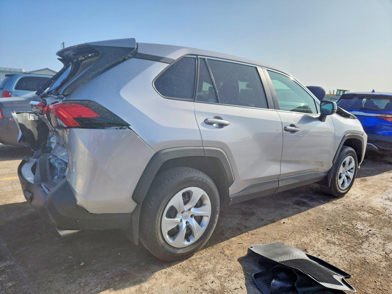 2023 Toyota Rav4 VIN 2T3H1RFV7PC227510 photo 3