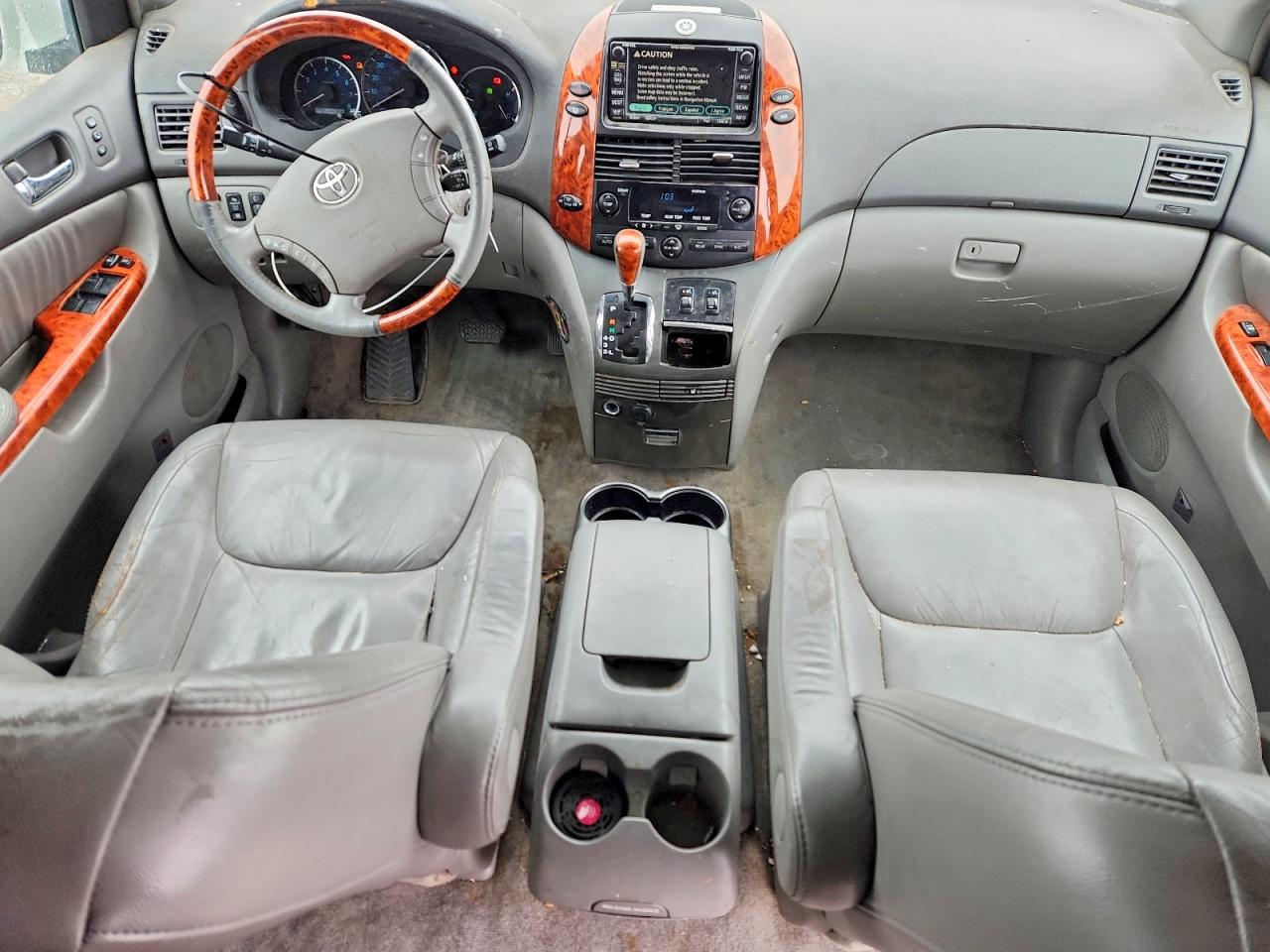 2007 Toyota Sienna VIN 5TDBK22C57S001089 photo 8