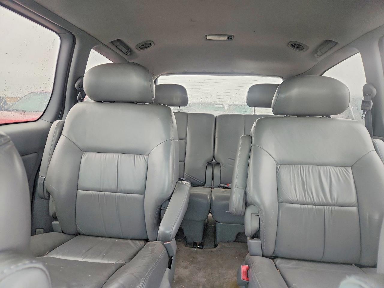 1999 Toyota Sienna VIN 4T3ZF13C6XU163890 photo 10