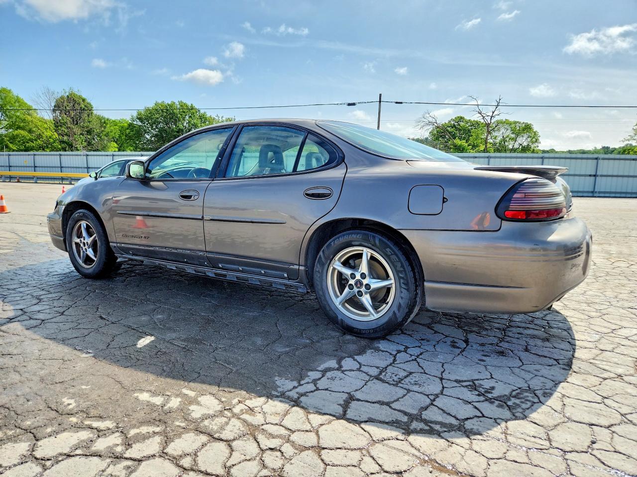 2003 Pontiac Grandprix VIN 1G2WP52K63F129903 photo 2