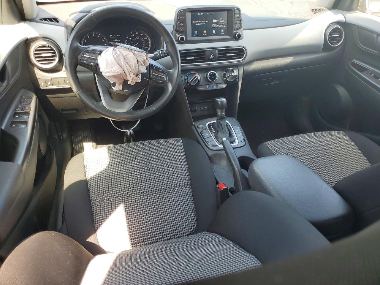 2018 Hyundai Kona VIN KM8K22AAXJU161595 photo 8