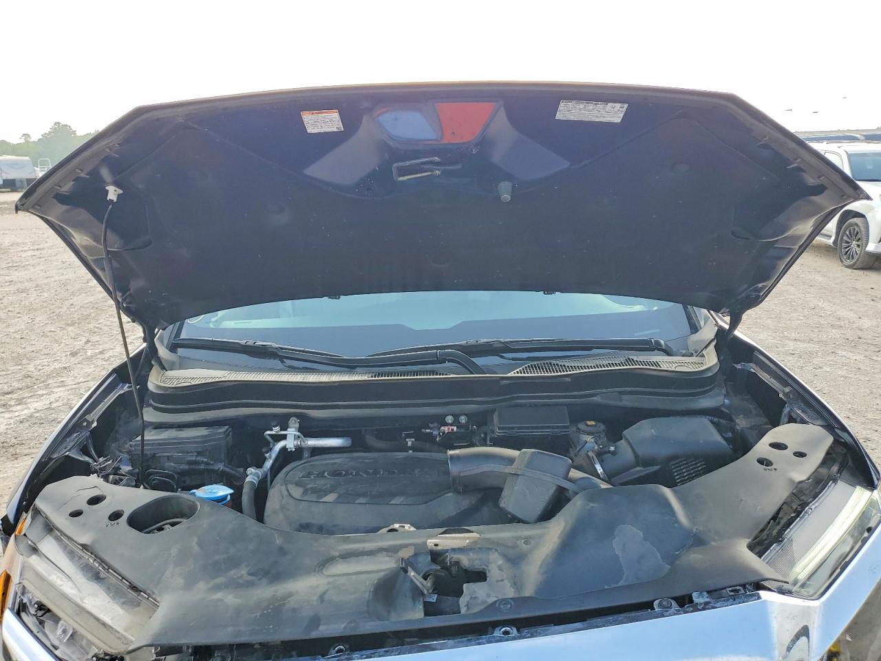 2024 Honda Passport VIN 5FNYF8H56RB012703 photo 12