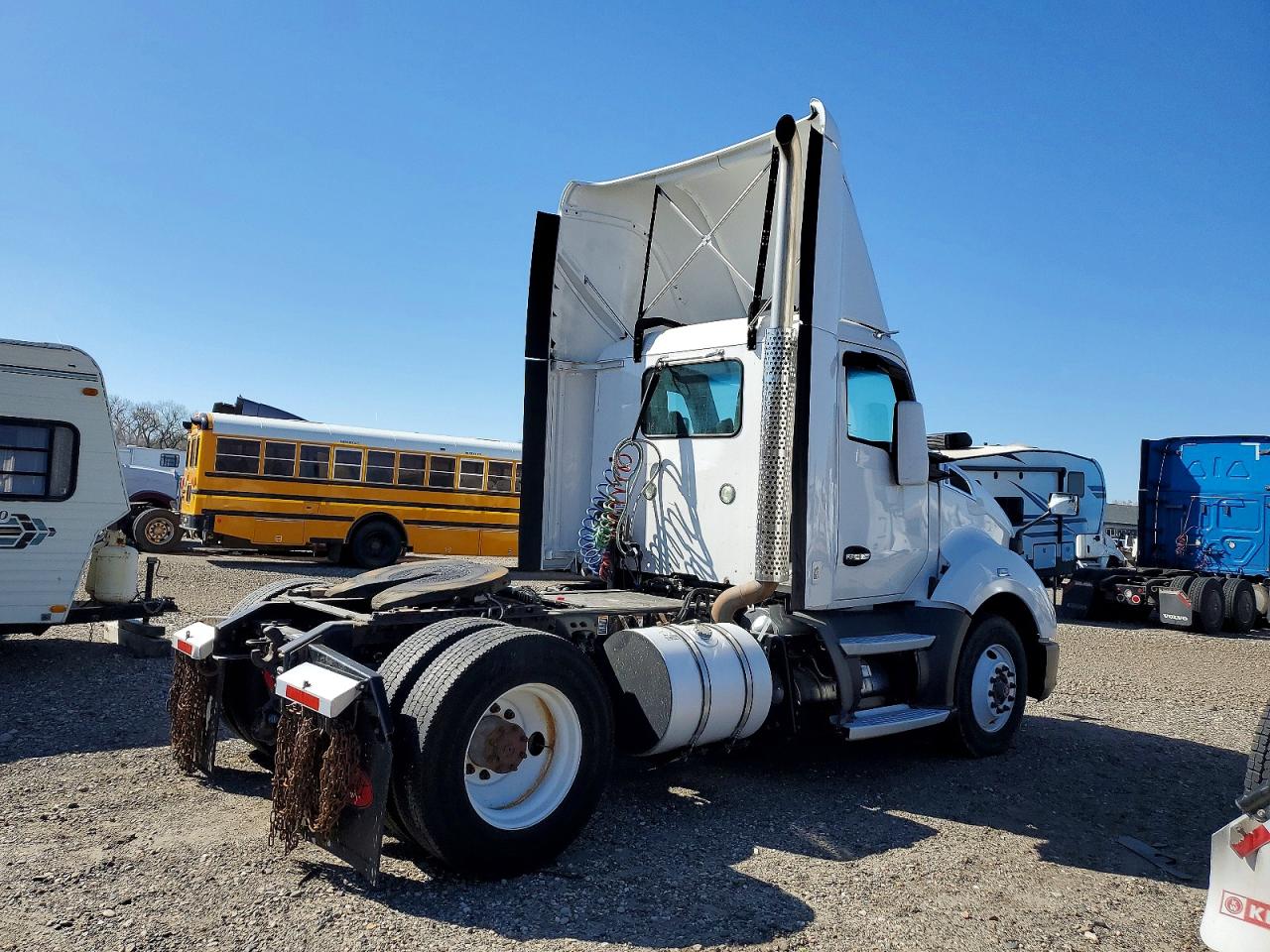2016 KENWORTH All models VIN 1XKYA48X7GJ496707 photo 4