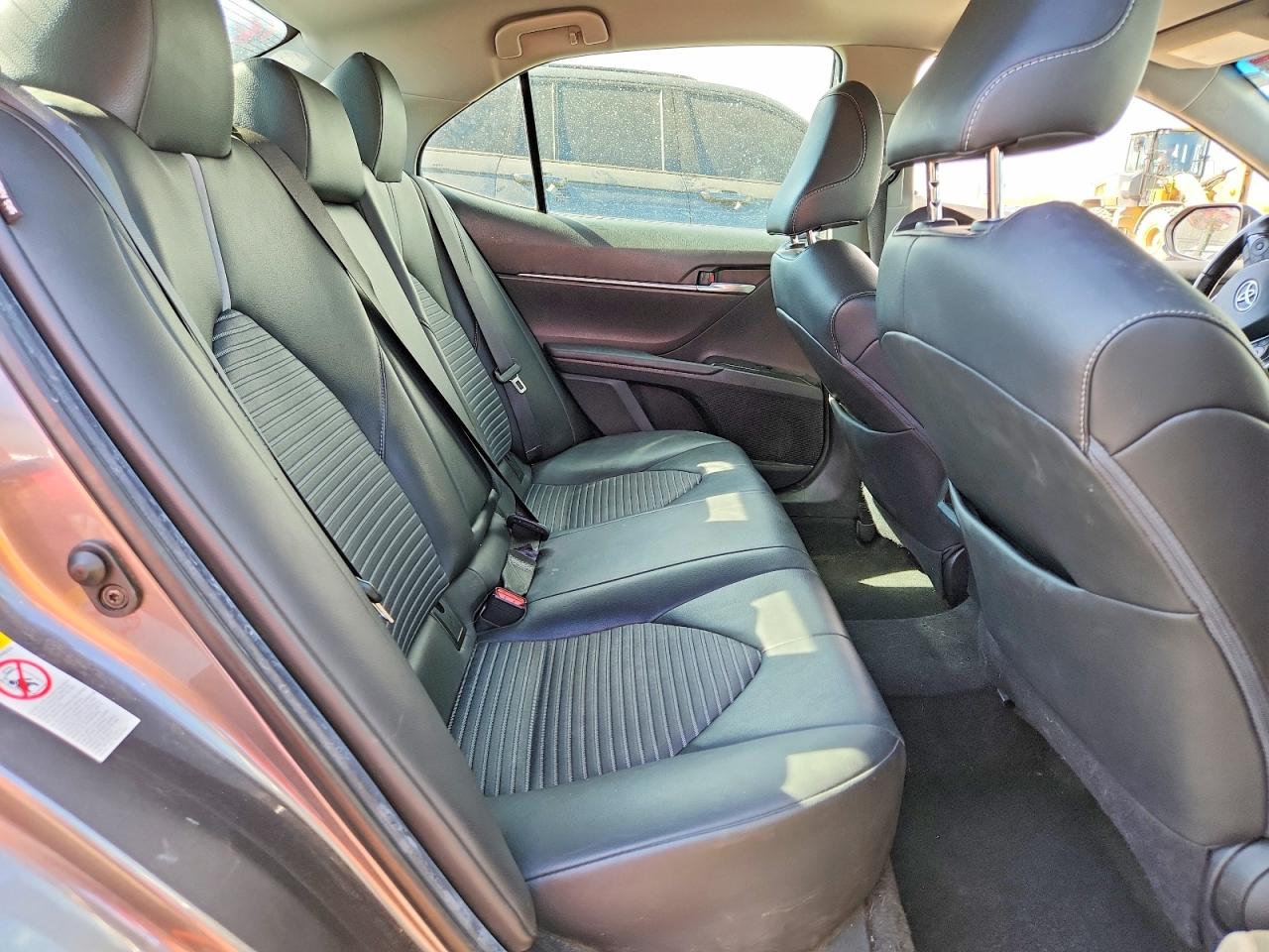 2018 Toyota Camry VIN 4T1B11HK9JU053481 photo 10