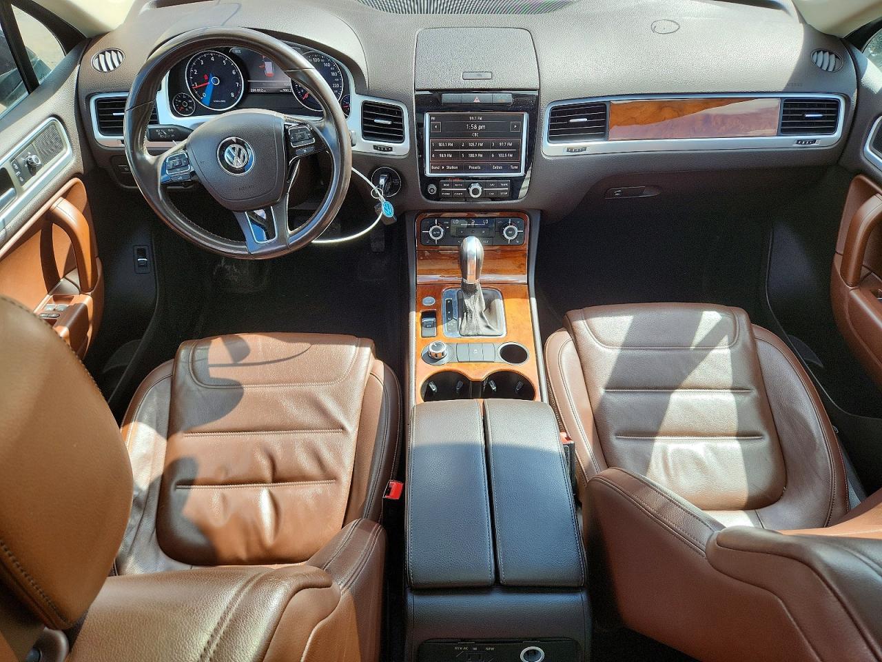 2013 Volkswagen Touareg VIN WVGDF9BPXDD010849 photo 8