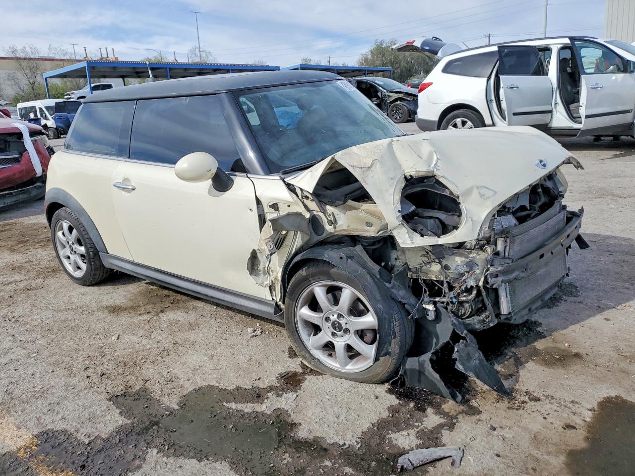 2007 MINI Cooper VIN WMWMF33527TT51488 photo 4