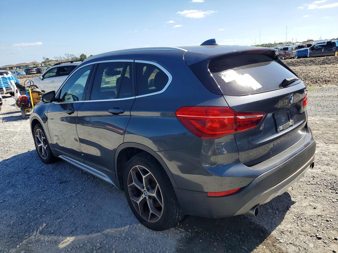 2018 BMW X1 VIN WBXHT3C3XJ5K23316 photo 2