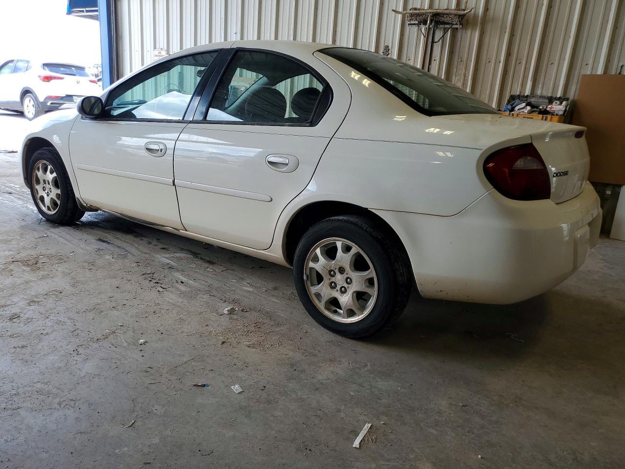 2005 Dodge Neon VIN 1B3ES56C75D252621 photo 2