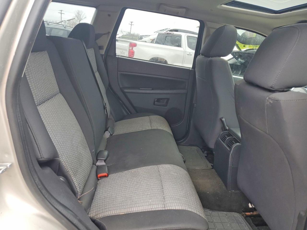 2008 Jeep Cherokee VIN 1J8GR48K68C197387 photo 11