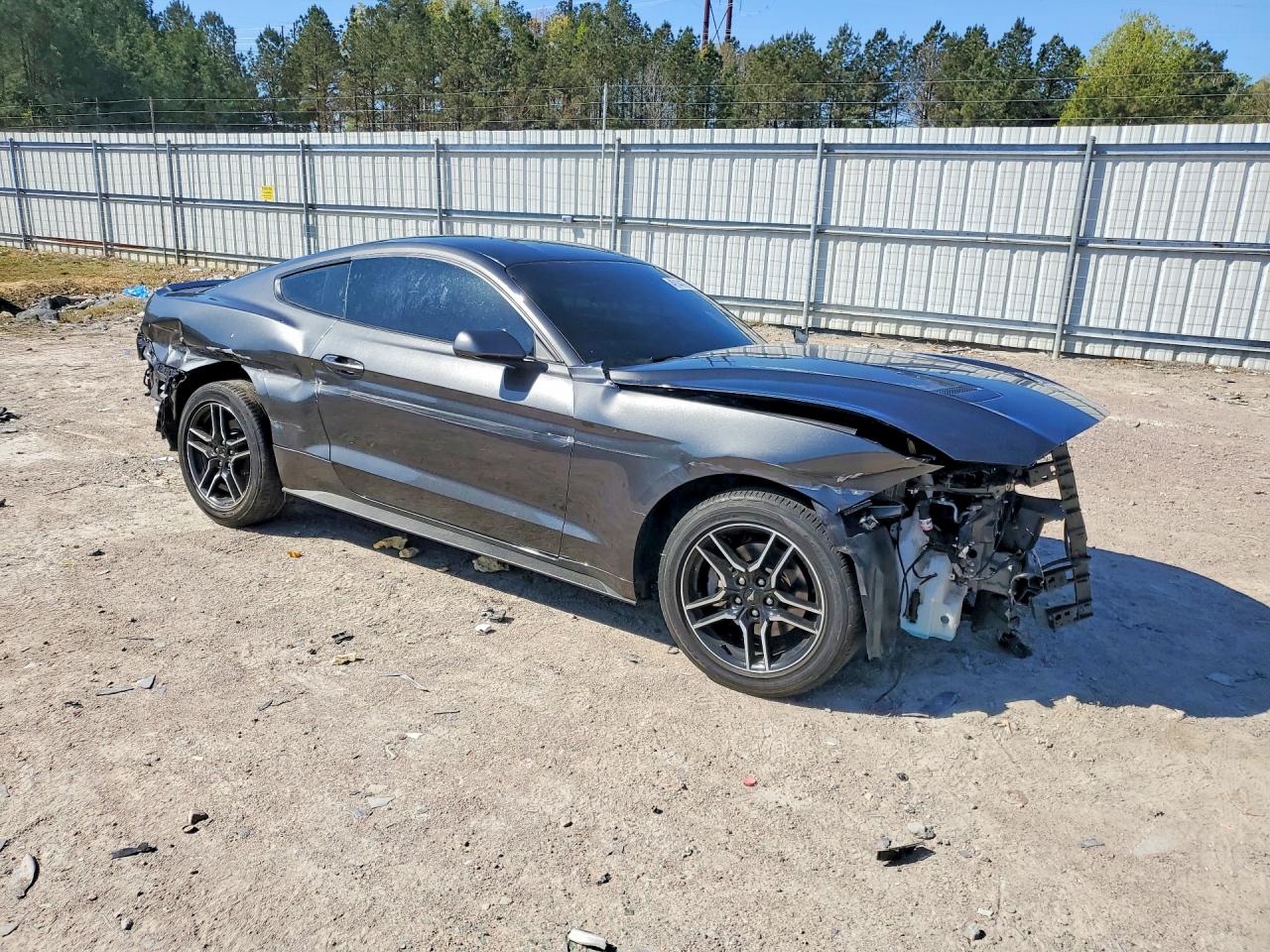 2018 FORD Mustang VIN 1FA6P8TH2J5165290 photo 4