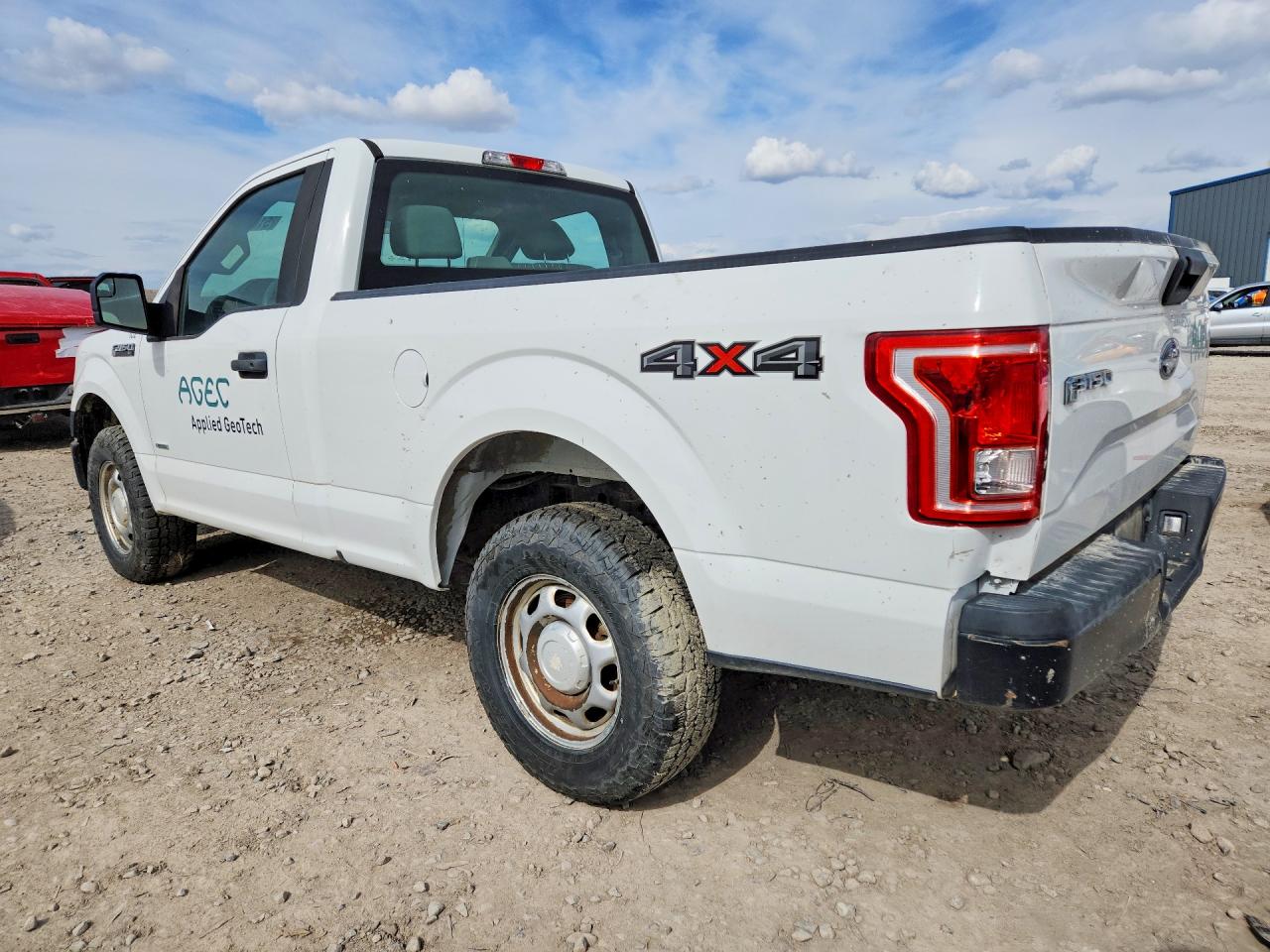 2015 Ford F150 VIN 1FTMF1EP9FFA56097 photo 2